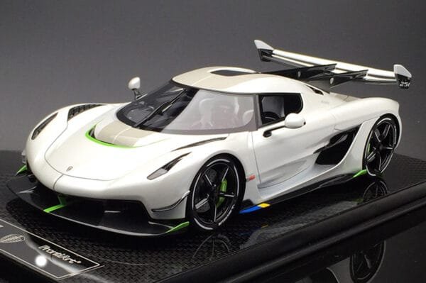 Koenigsegg Jesko (White)2