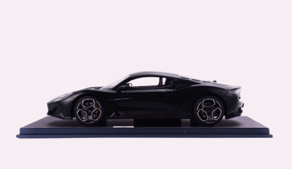 Maserati MC20 Light Black 3