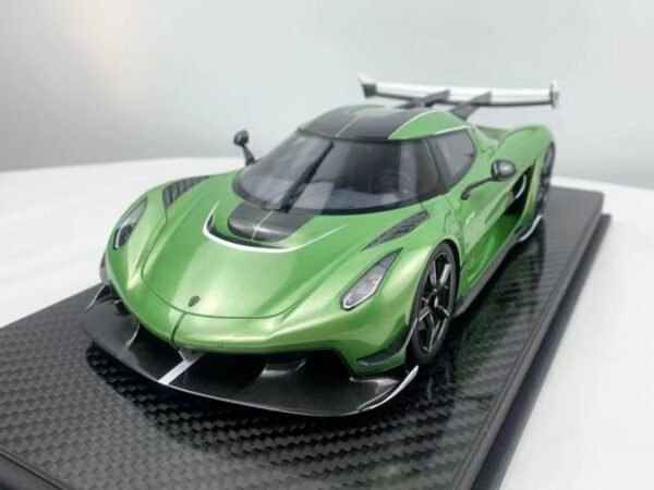 1-18_Koenigsegg_Jesko_Pearl_Green_1__82709.1713539271.jpg