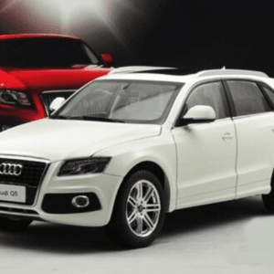 1/18 Dealer Edition Audi Q5 (White) Live Car Model Karson Diecast
