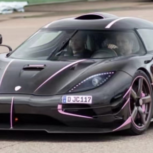 1/18 MCM Koenigsegg one 1 Carbon with Pink Deco Resin Live Car Model Karson