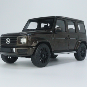 1/18 Minichamps 2020 Mercedes-Benz G wagon G500 (W463) (Brown Metallic) Live Car Model Karson Diecast