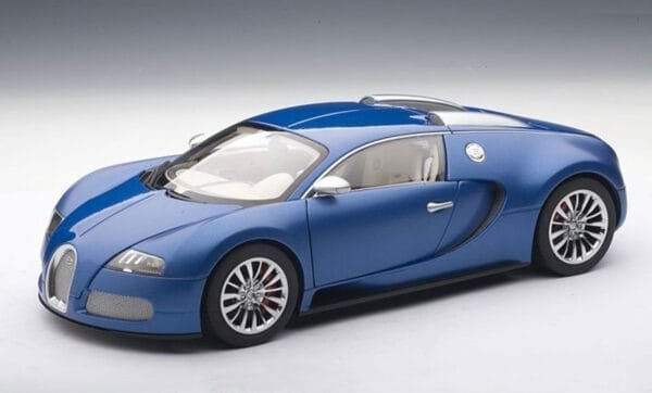 AUTOart-Bugatti-EB-Veyron-16.4-2009-Bleu-Centenaire-Blue-Metallic-70951-front__73844.1656973337.jpg
