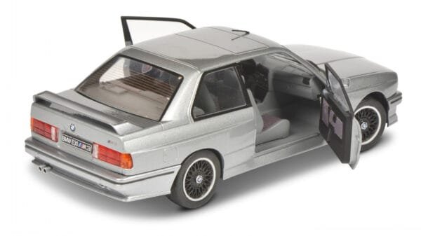 BMW_e30_M3_silber_Modellauto_1801506_Solido_18_vl__56595.1655397646.jpg