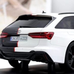 1/18 Motorhelix Audi RS6 Avant C8 (Black & White) Resin Live Car Model Karson Limited 99 Pieces