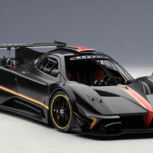 1/18 AUTOart PAGANI ZONDA REVOLUCION (BLACK CARBON FIBER) Live Car Model Karson Diecast