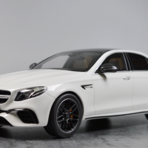 1/18 GT Spirit GTSpirit Mercedes-Benz MB E-Class E-Klasse E63 AMG S (White) Enclosed Live Car Model Karson