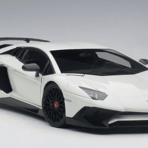 1/18 AUTOart Lamborghini Aventador LP750-4 SV (Bianco Canopus Pearl White) Live Car Model Karson