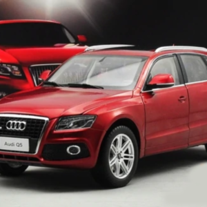 1/18 Dealer Edition Audi Q5 (Red) Live Car Model Karson Diecast