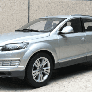 1/18 Kyosho 2009 Audi Q7 (Silver) Live Car Model Karson Diecast