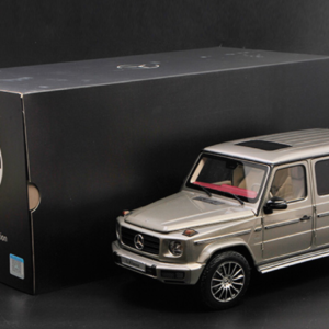 1/18 Dealer Edition Mercedes-Benz Mercedes 40 Years of G-Class G-Klasse G500 Stronger Than Time Edition (Mojave Silver Metallic) Live Car Model Karson Diecast Limited
