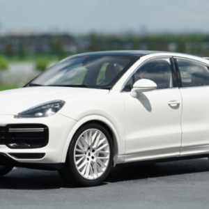 1/18 Norev 2019/2020 Porsche Cayenne Coupé Turbo (White) Live Car Model Karson Diecast