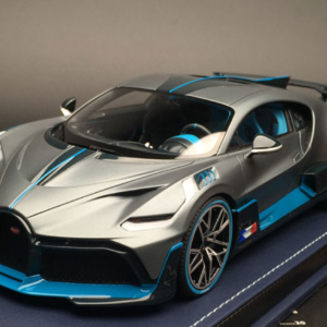 1/18 MR Bugatti Divo Resin Live Car Model Karson (Grey/Blue) Limited