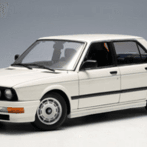 1/18 AUTOart 1985 BMW M535i (Alpine White) Live Car Model Karson Diecast