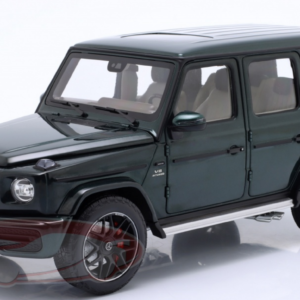 1/18 Minichamps 2018 Mercedes-Benz AMG G63 (W463) (Dark Green Metallic) Live Car Model Karson