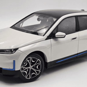 1/18 Minichamps 2022 BMW iX (White Metallic) Diecast full open Live Car Model Karson
