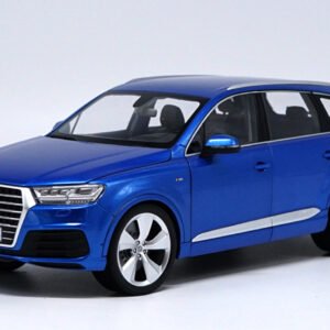 1/18 Minichamps 2015 Audi Q7 (Blue) Live Car Model Karson Diecast Limited 299 Pieces