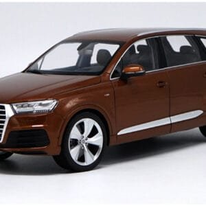 1/18 Minichamps 2015 Audi Q7 (Brown) Live Car Model Karson Diecast