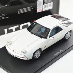 1/18 AUTOART PORSCHE 928 (White) Diecast Model 77902 Live Car Model Karson