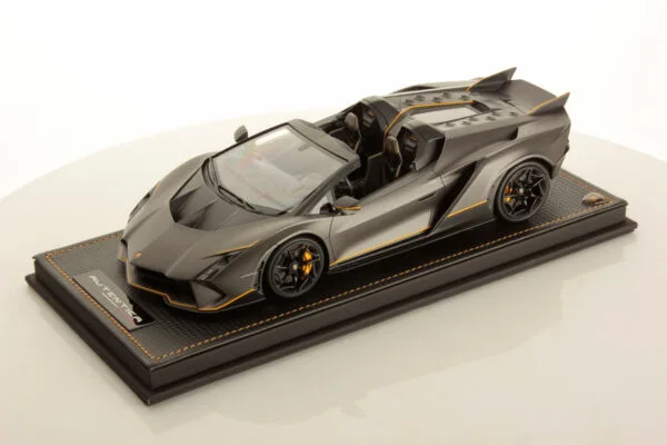 lamborghini-autentica-1-1500x1000-1__95982.1732054926.jpg