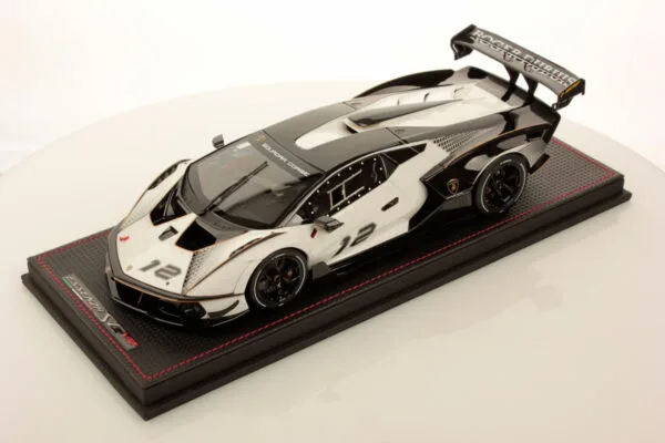 lamborghini-essenza-scv12_01-2__65242.1643241046.jpg