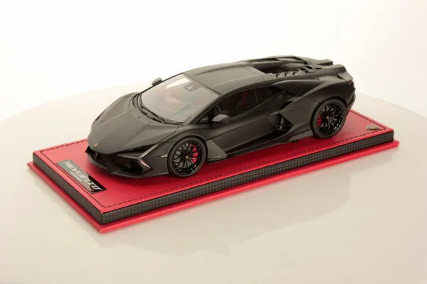 lamborghini-revuelto-1-1__45881.1722831911.jpg