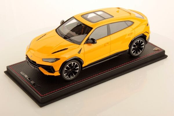 lamborghini-urus-s_01__63235.1685957789.jpg