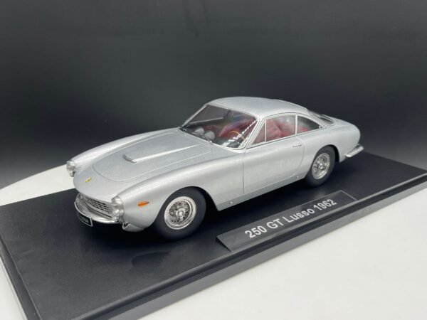 1-18 KK-Scale Ferrari 250 GT Lusso 1962 sliver