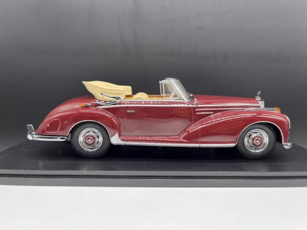 KK Scale 1-18 Mercedes-Benz 300 SC 1957 red2