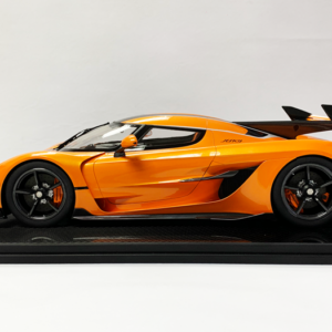 1/8 Frontiart Koenigsegg Jesko (Tang Orange) Live Car Model Karson