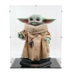 hot-toys-the-child-lms013-lifesize-display-case-02_mexy-z2-1.webp