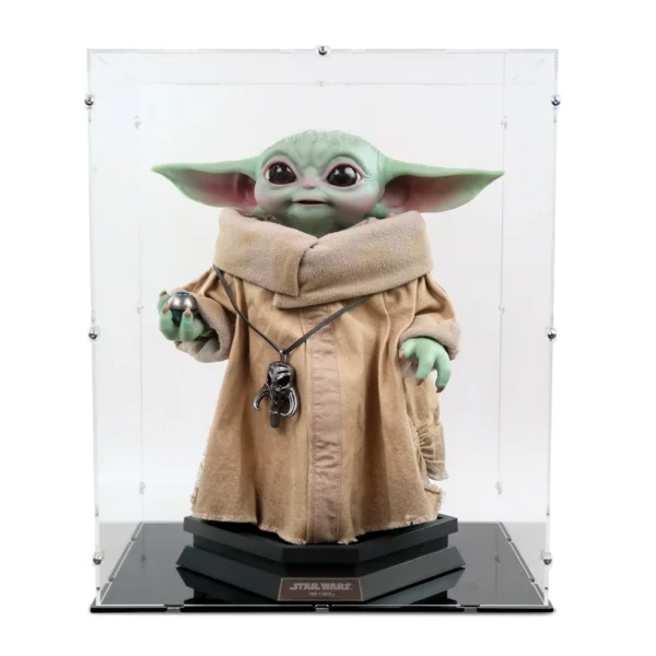 hot-toys-the-child-lms013-lifesize-display-case-02_mexy-z2-1.webp