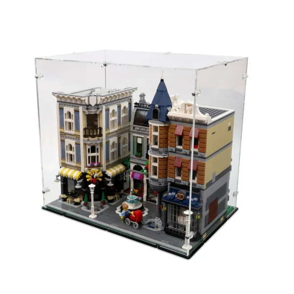 lego-10255-assembly-square-vitrine-01-1.webp