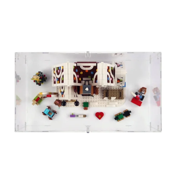 lego-10267-gingerbread-house-display-case07-1.webp