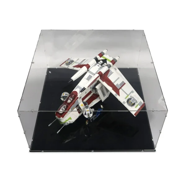 lego-75309-republic-gunship-display-case-02-1.webp