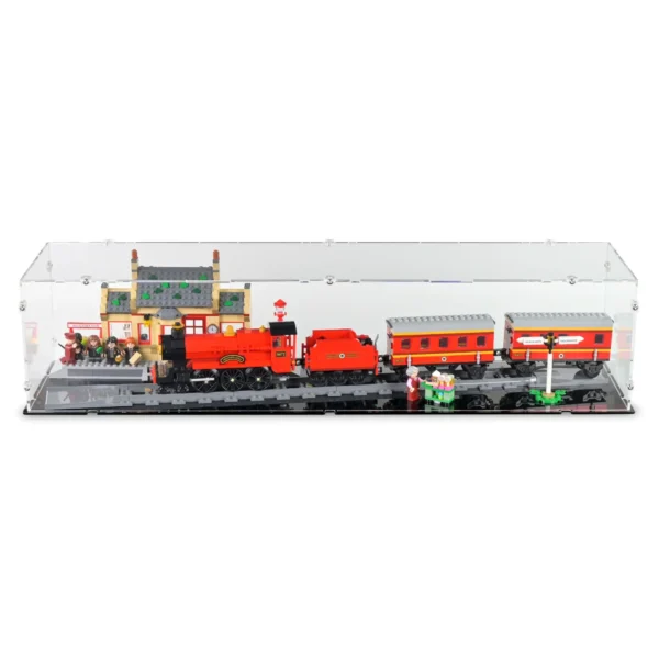 lego-76423-hogwarts-express-train-station-display-case-01_zm65-t6-1.webp