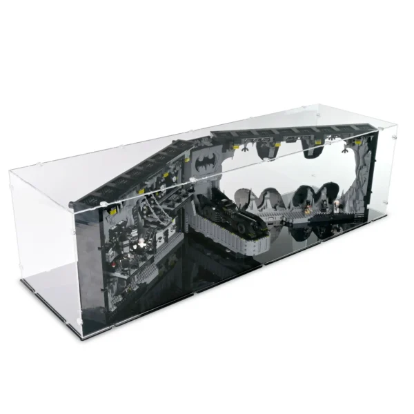 lego-dc-batcave-shadow-box-open-display-case-01_xmib-ql-1.webp