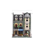 lego-green-grocer-modular-building-display-box-02-1.webp