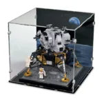 lego-nasa-lunar-lander-display-box-background-02-1.webp