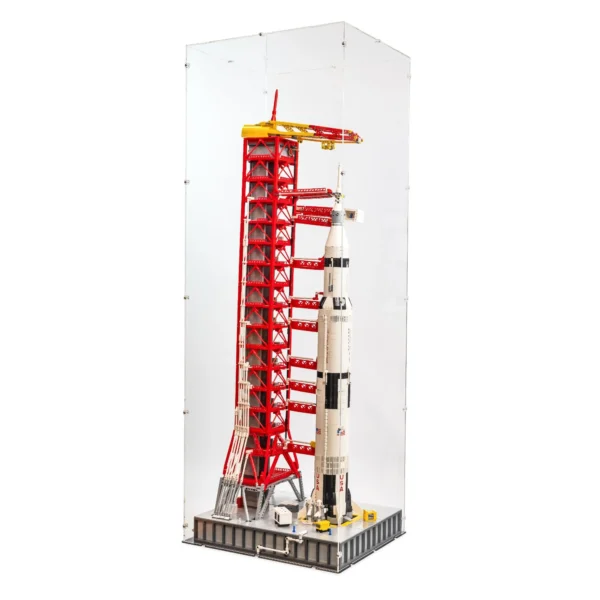 lego-saturn-v-moc-launch-pad-display-case-01-1.webp