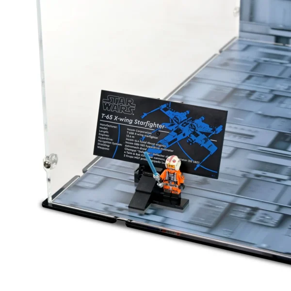 lego-x-wing-starfighter-display-case-clear-stand-02-1.webp